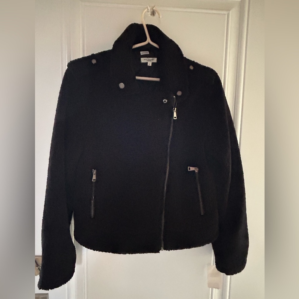 Max Studio Black Jacket Faux fur Jacket in Size Large